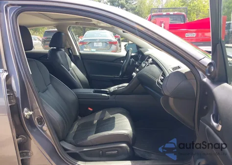 2020 Honda Insight Touring z USA, uszkodzony, nr VIN 19XZE4F91LE003393